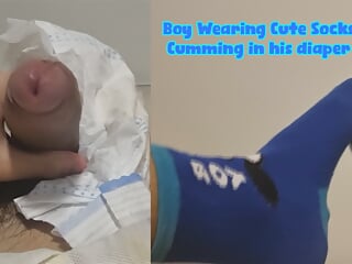 Boy Wearing Cute Socks Cumming In His Diaper free video