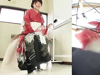 Subtitled Japanese Kimono Pee Desperation Failure In Hd free video