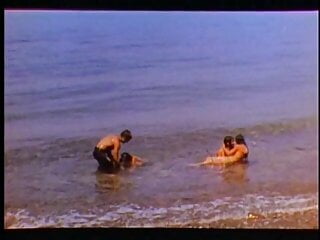 Greek Porn To Akrogiali Toy Erota (1976) free video