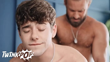 Bruce Jones Makes Sure Joey Mills Cum First Before He Pulls Out His Big Dick And Squirts Cum On His Belly - Twinkpop free video